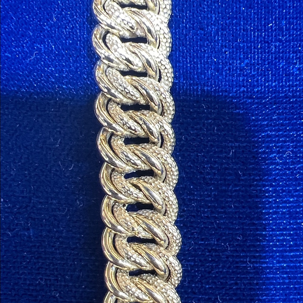 18K yellow gold Chunky Textured Gold Bracelet